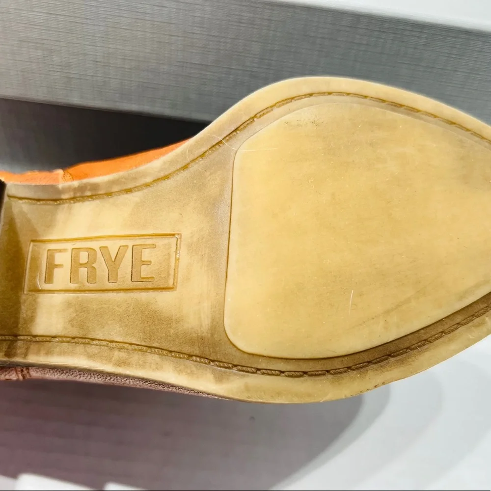 FRYE Ankle Booties Leather upper and inside good preloved condition size 7 M - Picture 9 of 16
